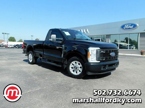 Used 2023 Ford F250 XL image 1