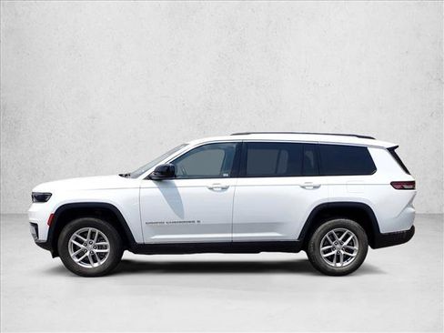 Used 2023 Jeep Grand Cherokee L Laredo AWD/4WD image 7