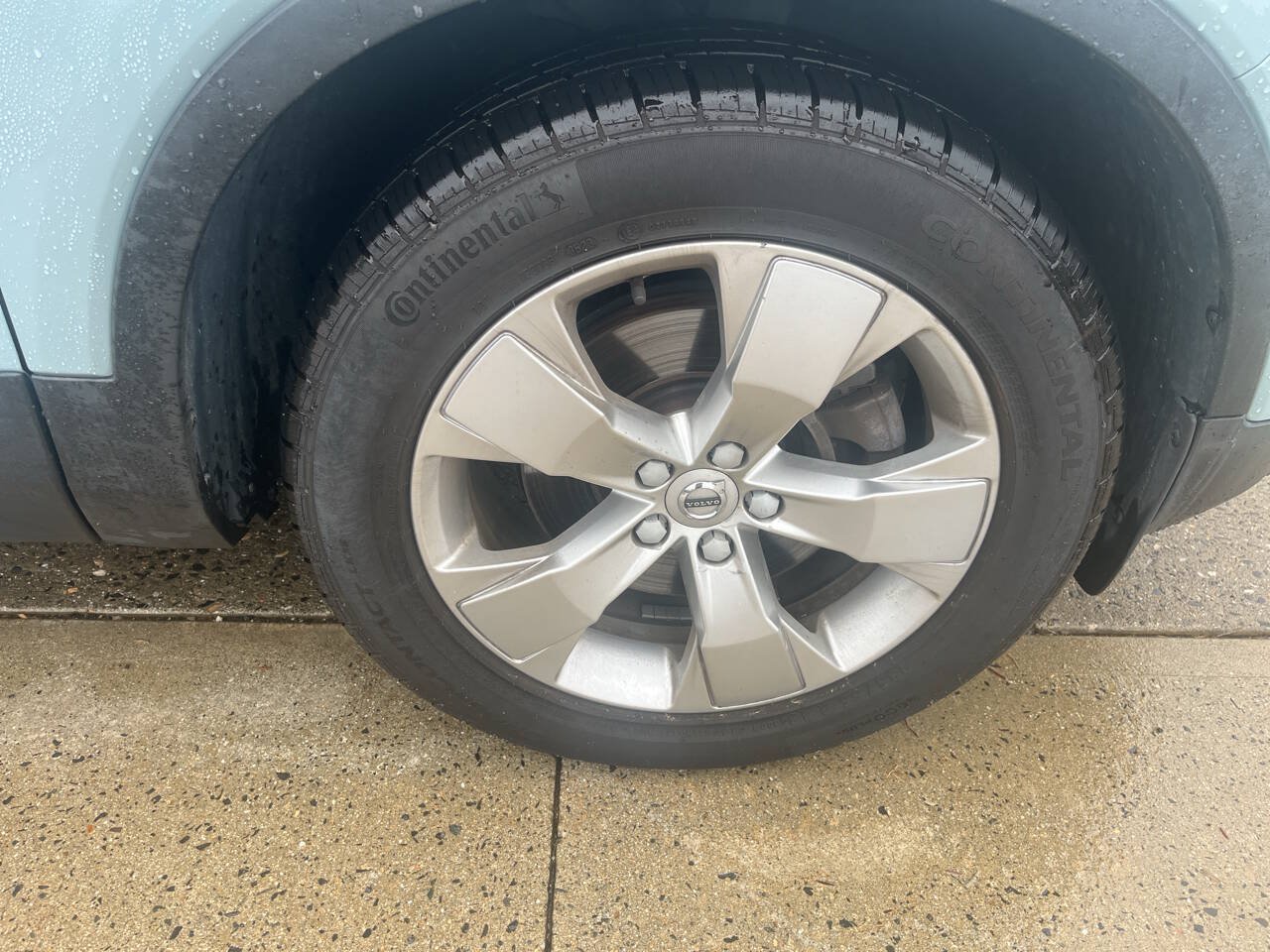 Used 2019 Volvo XC40 T5 Momentum AWD/4WD image 4