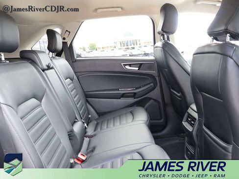 Used 2020 Ford Edge SEL w/ Cold Weather Package FWD image 12