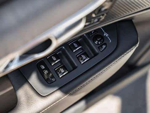 Used 2023 Volvo S90 B6 Ultimate image 41