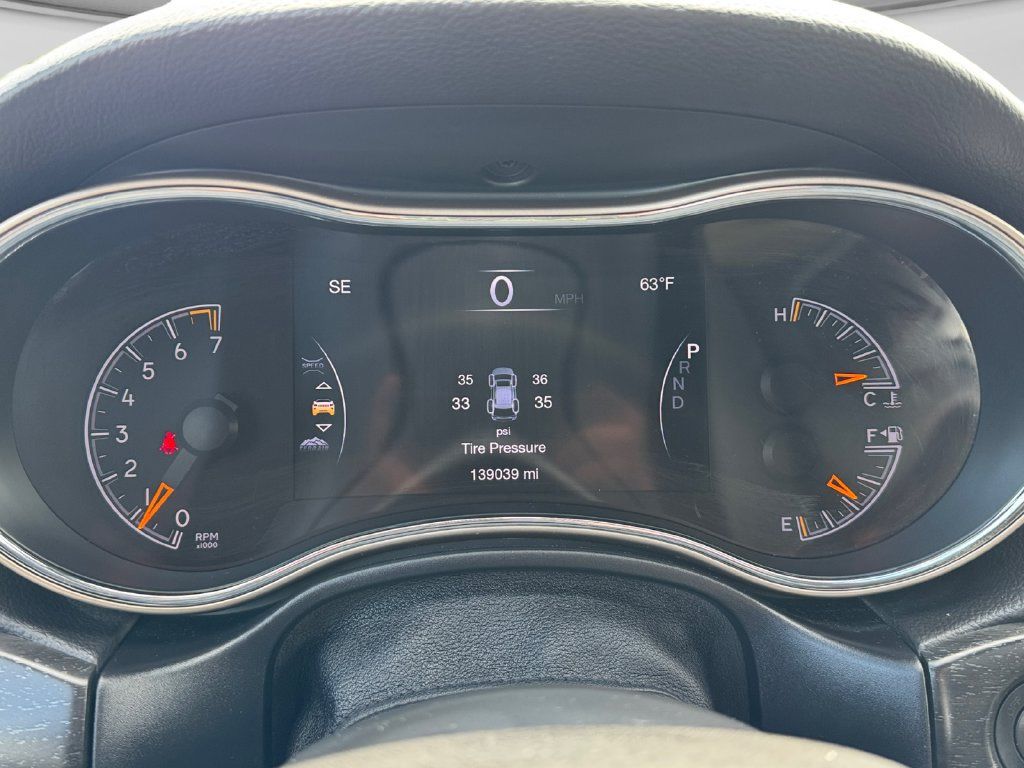 Used 2017 Jeep Grand Cherokee Limited AWD/4WD image 14