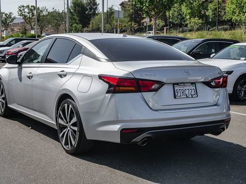 Used 2022 Nissan Altima 2.5 SR FWD image 5