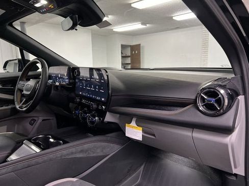 New 2026 Chevrolet Blazer EV SS AWD/4WD image 29