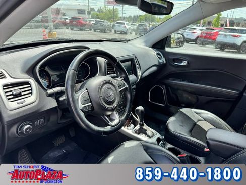 Used 2020 Jeep Compass Latitude FWD image 3