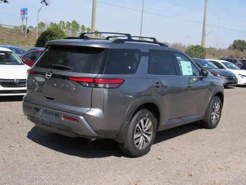 New 2026 Nissan Pathfinder SL FWD image 3