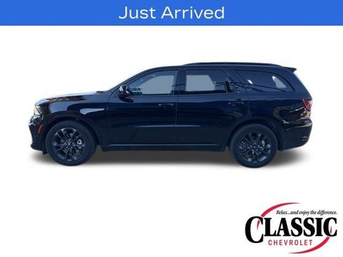 Used 2024 Dodge Durango SXT w/ SXT Blacktop Group image 3