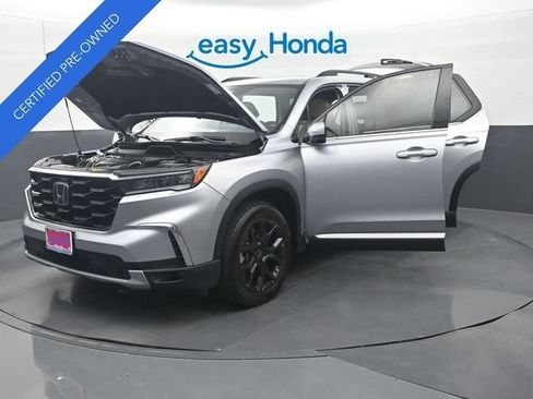 Used 2025 Honda Pilot Touring image 37