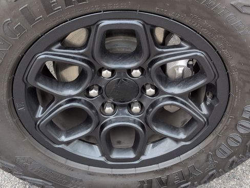 Used 2023 Chevrolet Silverado 1500 ZR2 w/ ZR2 Bison Edition image 13