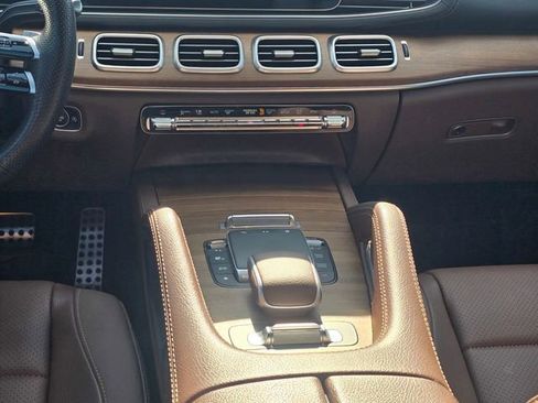 Used 2024 Mercedes-Benz GLS 450 4MATIC image 18