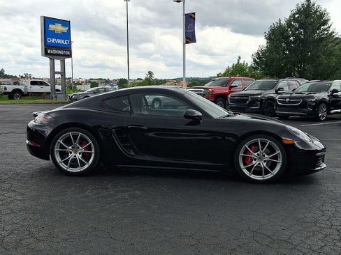 Used 2025 Porsche 718 Cayman S RWD image 7