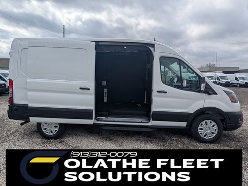 New 2026 Ford Transit 250 148 Medium Roof RWD image 9