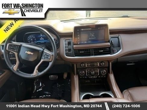 Used 2024 Chevrolet Suburban High Country AWD/4WD image 2