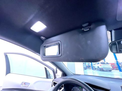Used 2025 Toyota Corolla SE w/ Convenience Package FWD image 32