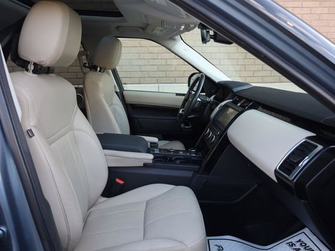 Used 2019 Land Rover Discovery SE AWD/4WD image 34