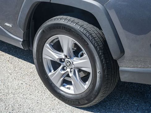 Used 2024 Toyota RAV4 LE AWD/4WD image 11
