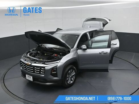 Used 2025 Chevrolet Equinox LT AWD/4WD image 53