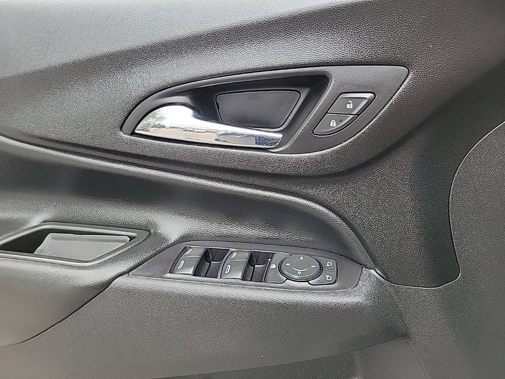 Used 2020 Chevrolet Equinox LT FWD image 11