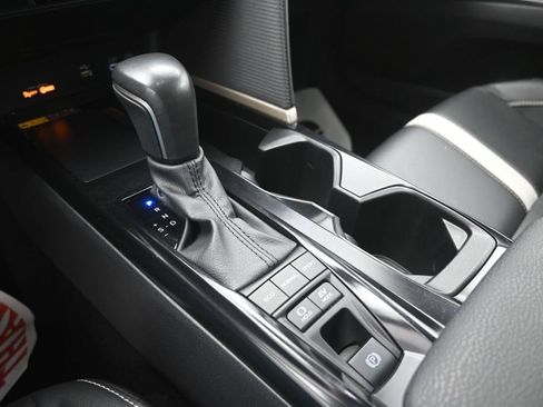 Used 2025 Toyota Camry SE FWD image 29