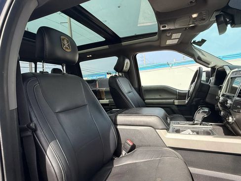 Used 2016 Ford F150 Lariat w/ Equipment Group 502A Luxury AWD/4WD image 17