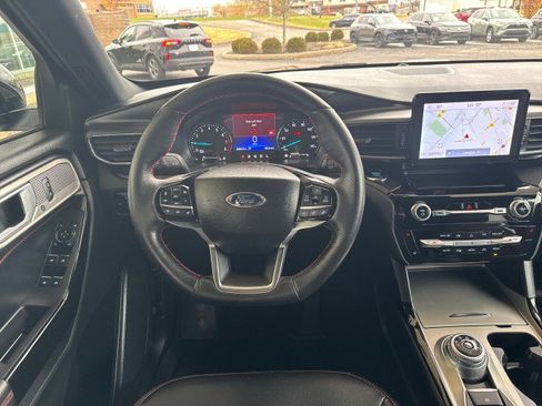 Used 2023 Ford Explorer ST-Line w/ Class IV Trailer Tow Package image 9