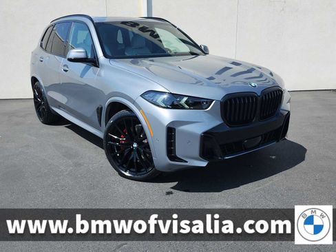 New 2026 BMW X5 xDrive40i w/ M Sport Package AWD/4WD image 1