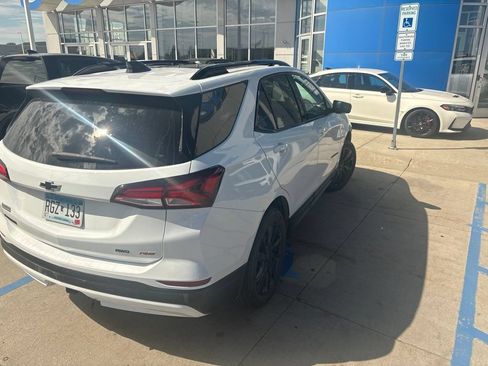 Used 2024 Chevrolet Equinox RS w/ RS Leather Package AWD/4WD image 2
