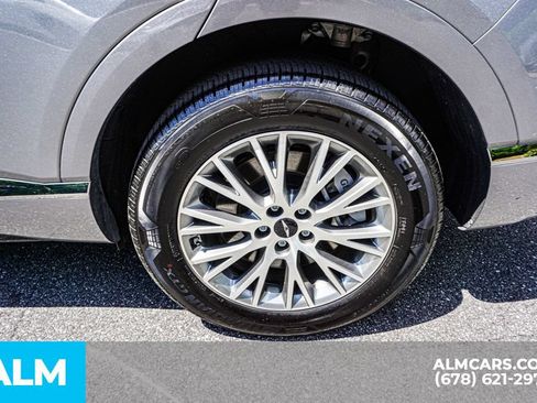 Used 2025 Genesis GV80 2.5T Standard AWD/4WD image 17