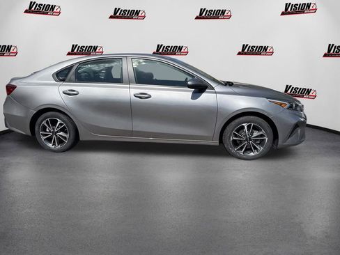 Certified 2023 Kia Forte LXS w/ LXS Technology Package FWD image 4