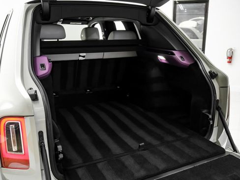 Used 2022 Rolls-Royce Cullinan Black Badge AWD/4WD image 53