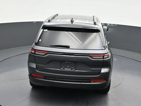 Used 2023 Jeep Grand Cherokee Limited w/ Black Appearance Package image 20