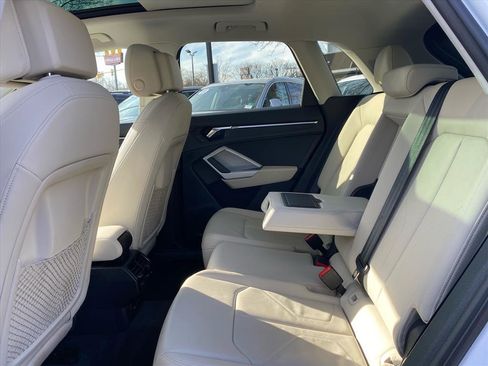 Used 2022 Audi Q3 2.0T Premium Plus w/ Premium Plus Package image 19