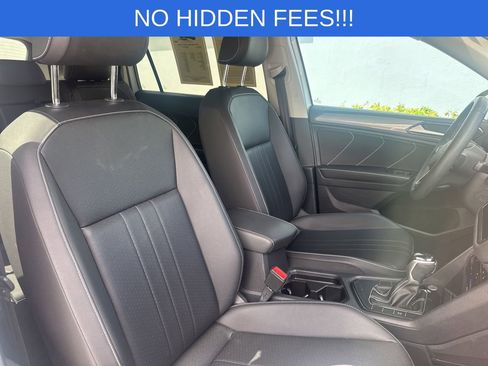 Used 2023 Volkswagen Tiguan SE image 15