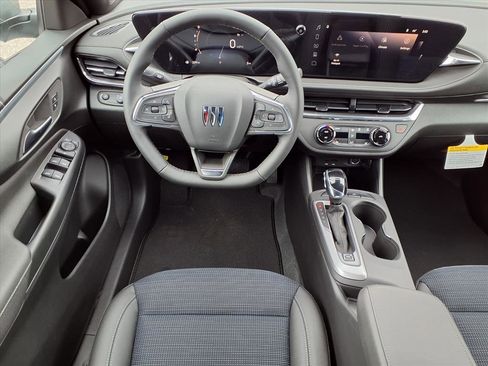 New 2026 Buick Envista Preferred image 2