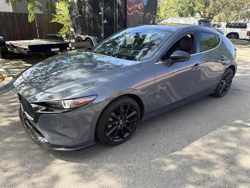 Used 2021 MAZDA MAZDA3 Hatchback w/Premium Plus Pkg AWD/4WD image 3