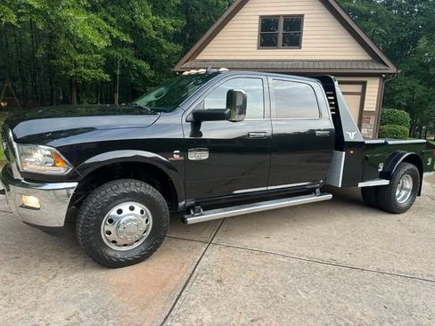 Used 2018 RAM 3500 Laramie Longhorn AWD/4WD image 14