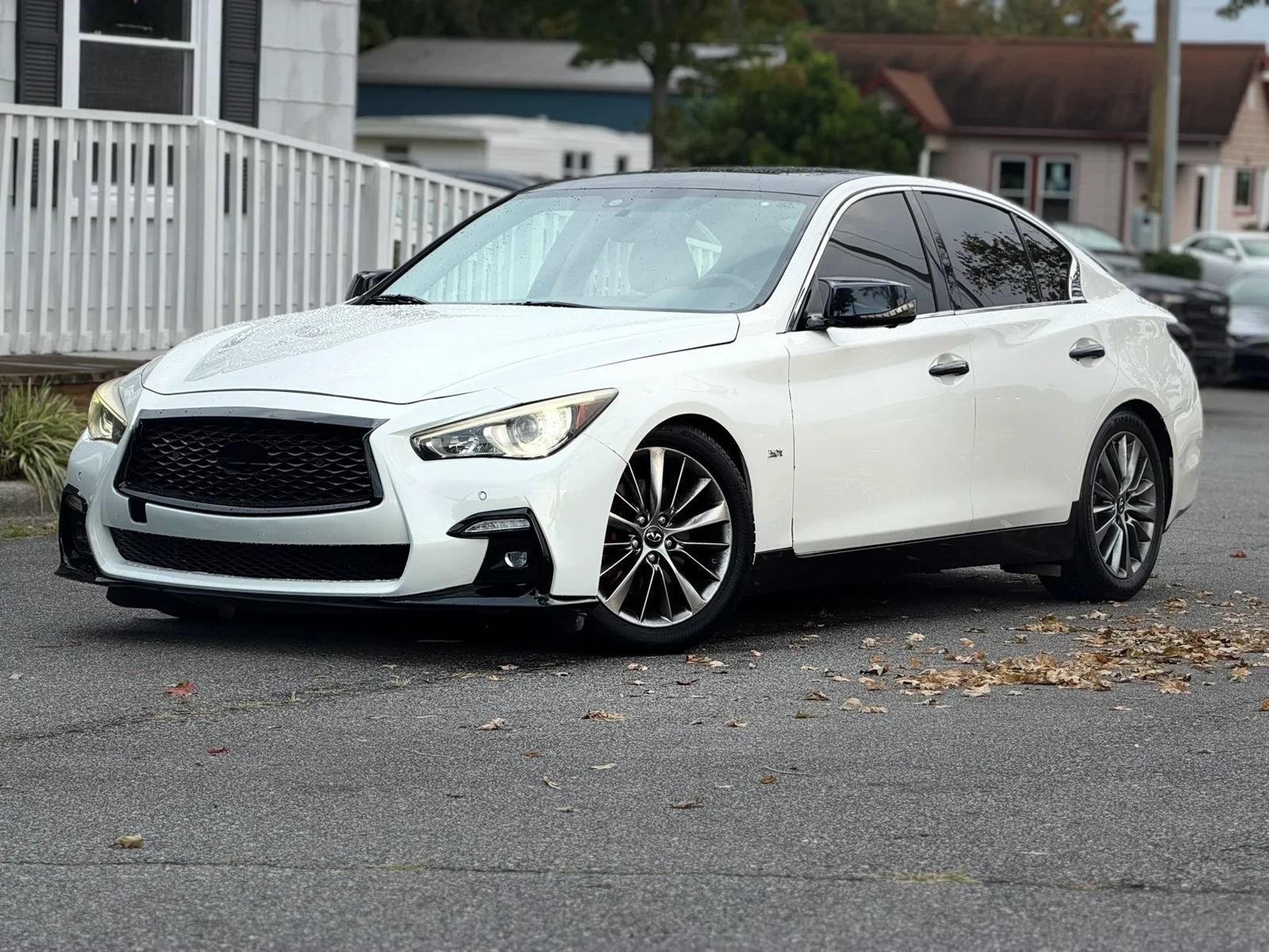 Used 2018 INFINITI Q50 Luxe w/ Sensory Package (Luxe) AWD/4WD image 2