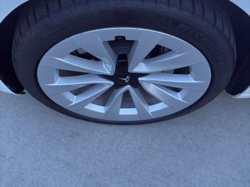 Used 2023 Tesla Model 3 Long Range image 18