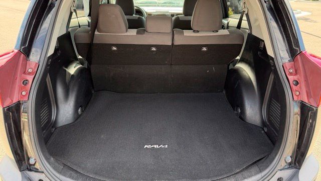 Used 2013 Toyota RAV4 LE AWD/4WD image 9