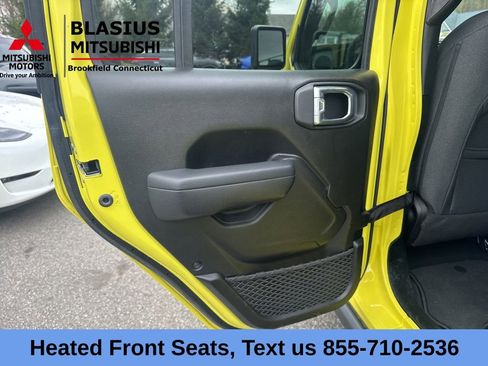 Used 2024 Jeep Wrangler Unlimited w/ Convenience Group AWD/4WD image 36