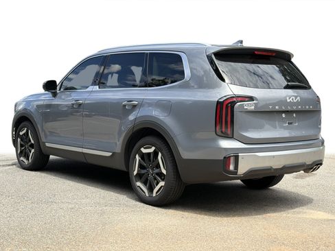 Used 2024 Kia Telluride EX w/ EX Captain's Chair Package AWD/4WD image 22