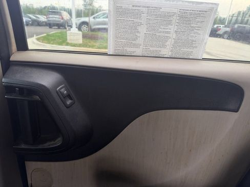 Used 2015 Dodge Grand Caravan SE FWD image 30
