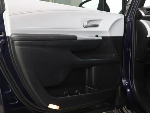 Used 2025 Toyota Sienna XSE image 20