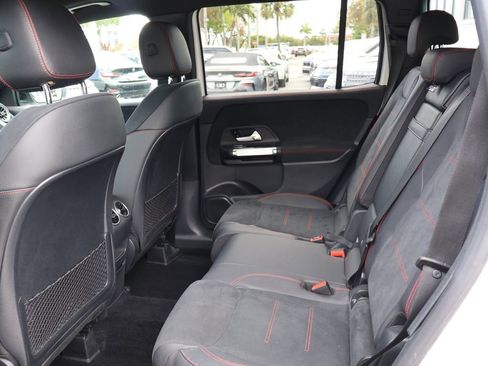 Used 2023 Mercedes-Benz GLB 250 image 34