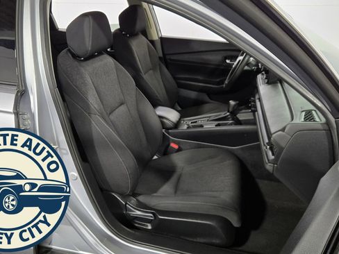 Used 2023 Honda Accord EX image 30