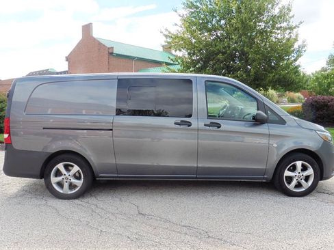 Used 2021 Mercedes-Benz Metris image 7