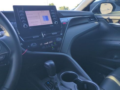 Used 2022 Toyota Camry SE w/ Carpet Mat Package (TMS) FWD image 14