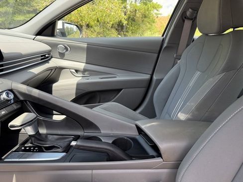 Used 2024 Hyundai Elantra SEL image 22