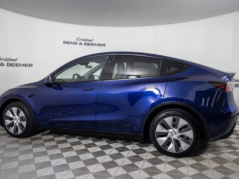 Used 2024 Tesla Model Y Long Range AWD/4WD image 11