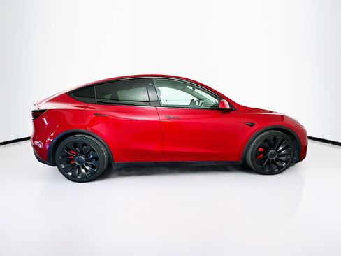 Used 2022 Tesla Model Y Performance image 10